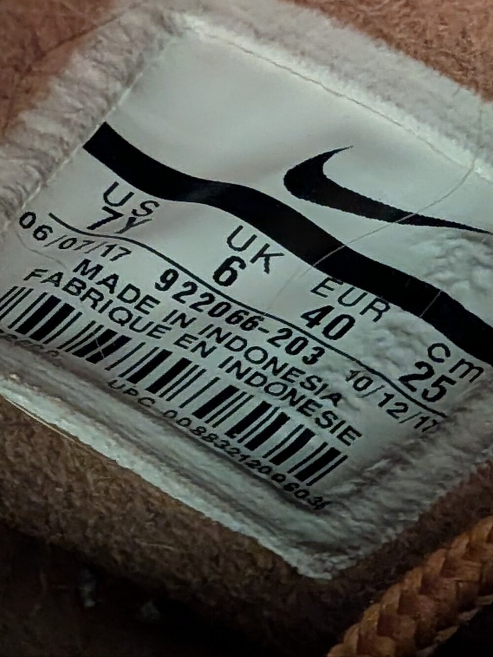 Nike Air Force 1 High '07 LV8 WB "Flax" sneakers in a tan suede material. [1, 2] - Picture 8 of 9